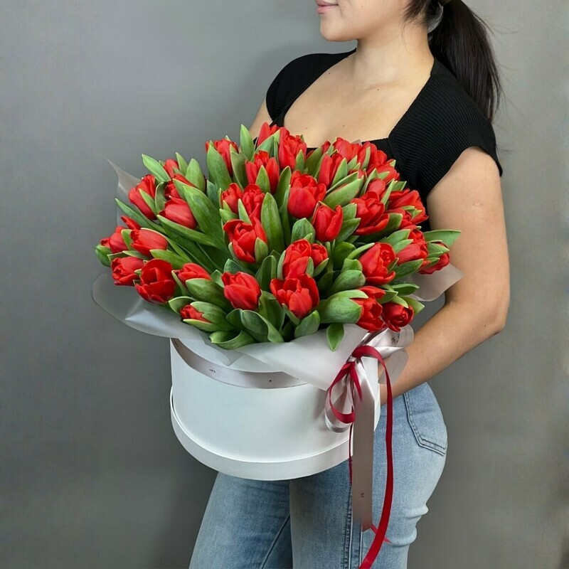 Коробка Весна из 51 тюльпан, премиум