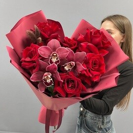 Букет из французских роз и орхидей