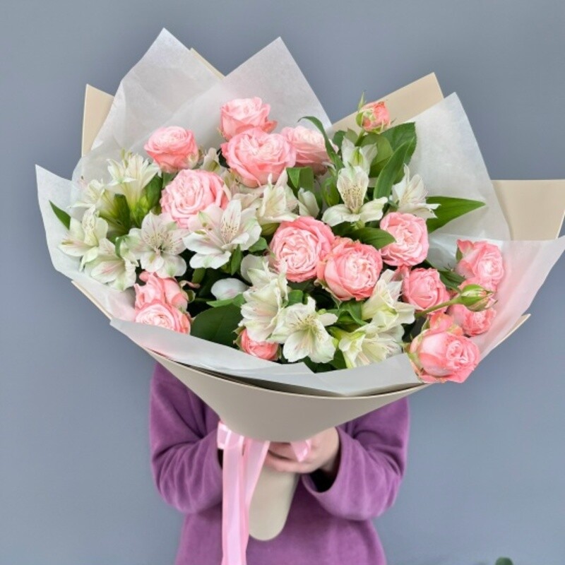 Букет из кустовых пионовидных роз и альстромерии, стандартный