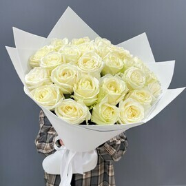 Buket iz 25 belih roz