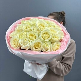 Buket iz 25 belih roz