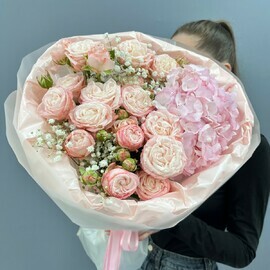 Bouquet with hydrangea and shrub roses