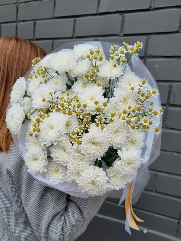Buket "Molekula Oblaka" s hrizantemoj, standart