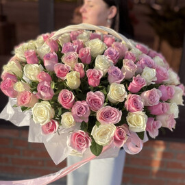 Корзина из 101 розы