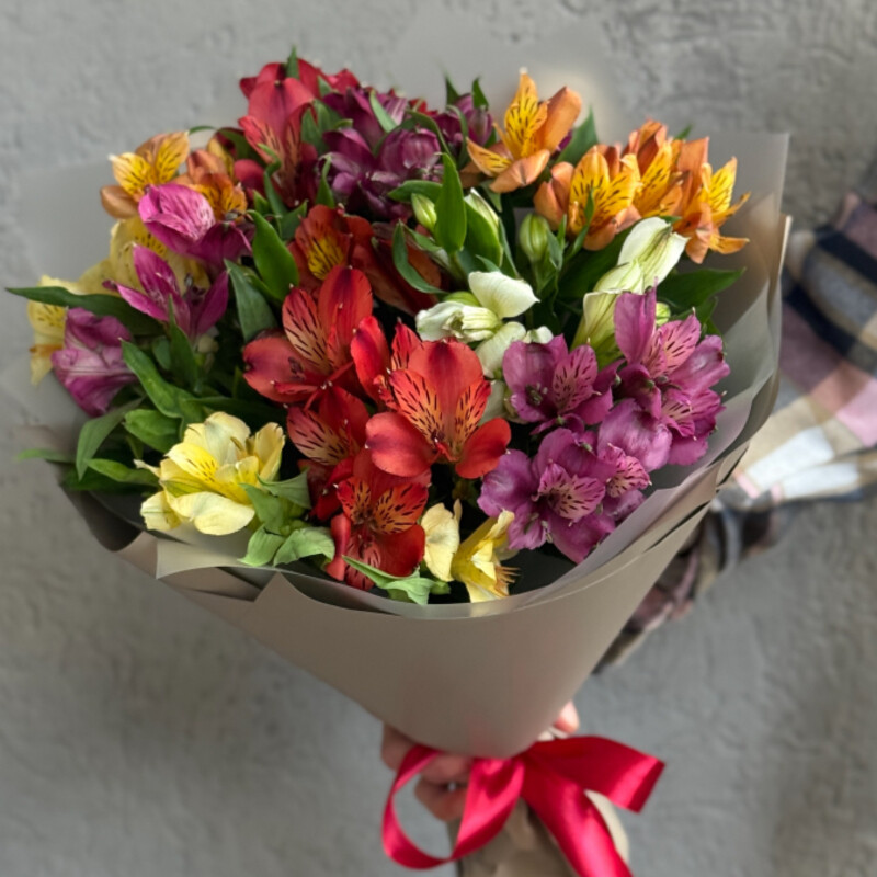 Букет из сочных ярких альстромерий, букет из сочных ярких альстромерий