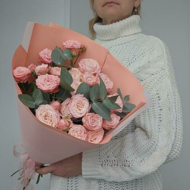 Buket iz kustovih pionovidnih roz, buket iz kustovih pionovidnih roz