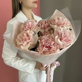 Букет «7 нежно-розовых французских роз»