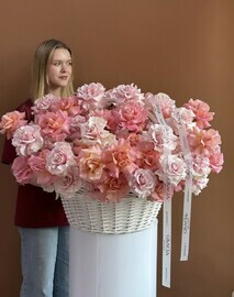 Роскошная корзина из французских роз