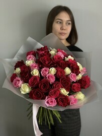 Букет из розы микс 51 шт