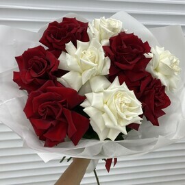 Букет из 9 Эквадорских роз 