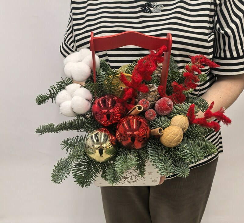 Novogodnyaya kompozitciya iz Nobilisa, standart