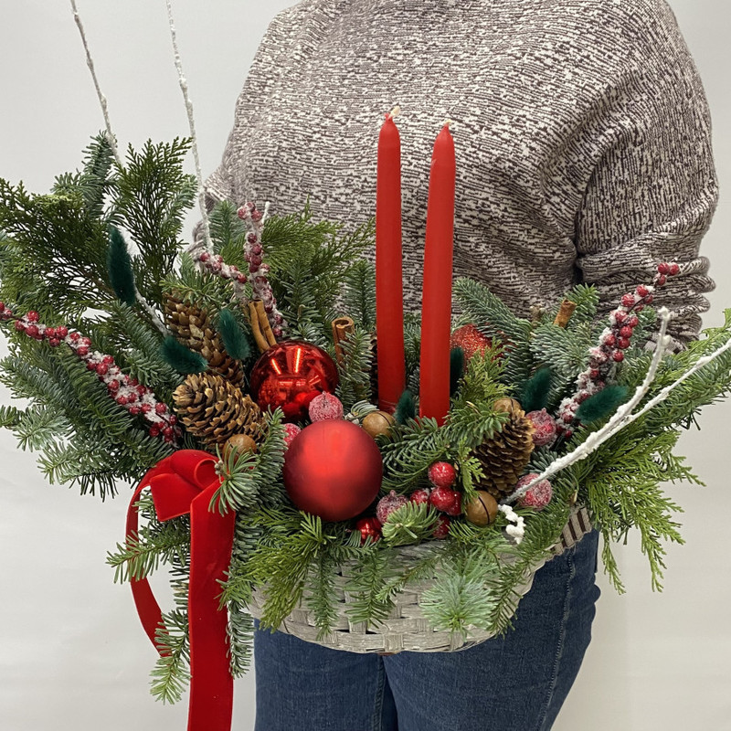 New Year's composition with candles, standart