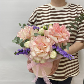 Composition of French Rose