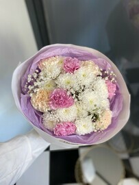 Круглый букет Хризантема и Диантусы