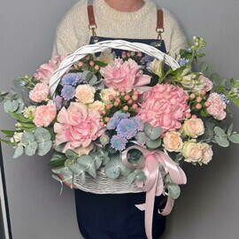 Корзина «Нежности" с французскими розами 