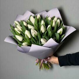 Buket iz 15 belih tyul_panov