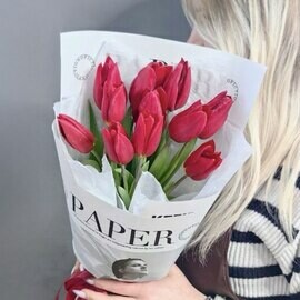 Монобукет из 11 красных тюльпанов