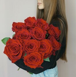 15 красных высоких роз премиум
