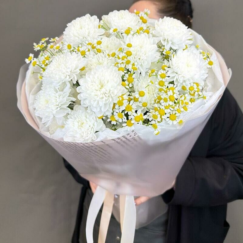 Original bouquet with daisies and delicate chrysanthemums in stylish packaging, standart