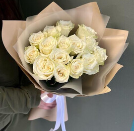 Букет белых роз 