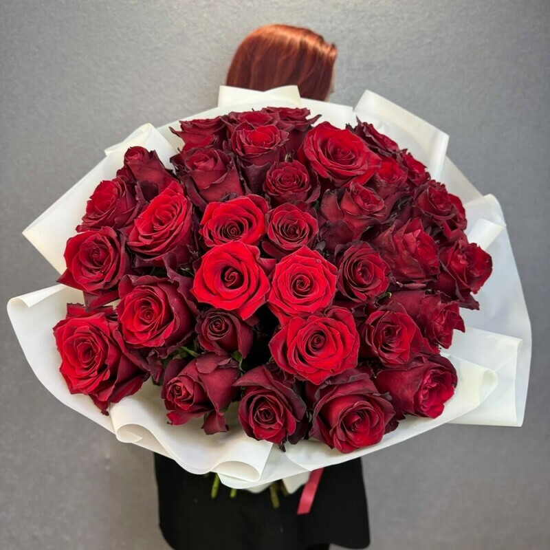 «Pilayushee serdtce» 35 krasnih roz, standart