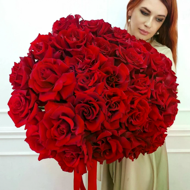 35 Ажурных красных роз под ленту, 35 ажурных красных роз под ленту