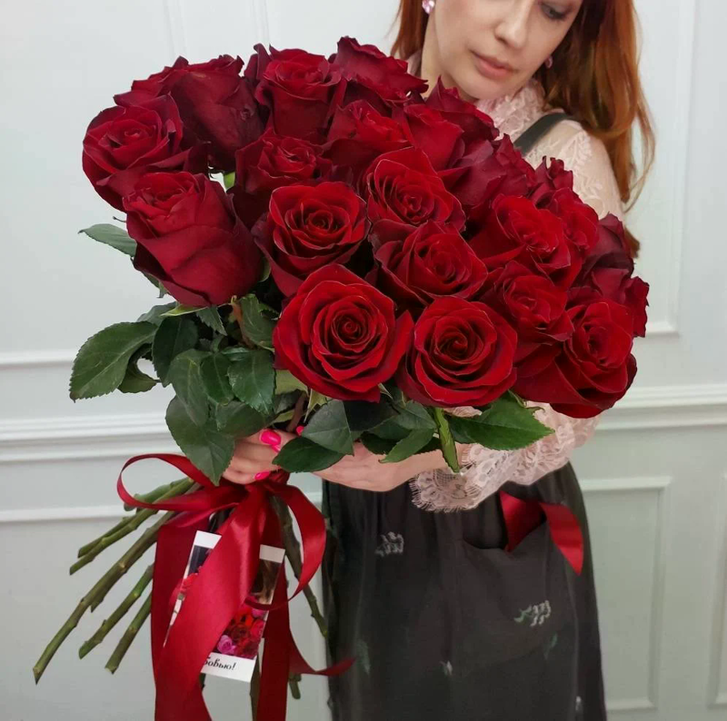 Розы красные 70 см, розы красные 70 см 11 роз