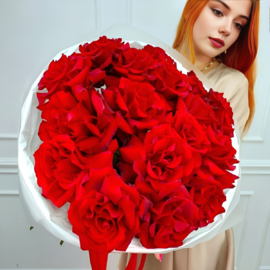 Монобукет из 17 ажурных красных роз