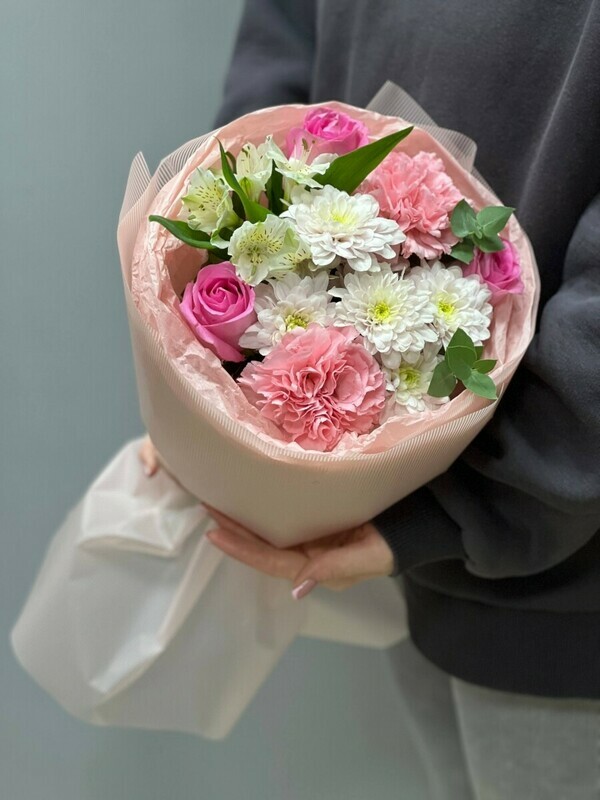 kruglij buket s rozami, standart