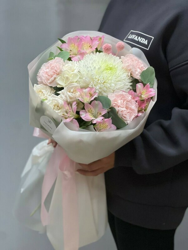 Sbornij buket s odnogolovoj hrizantemoj, standart