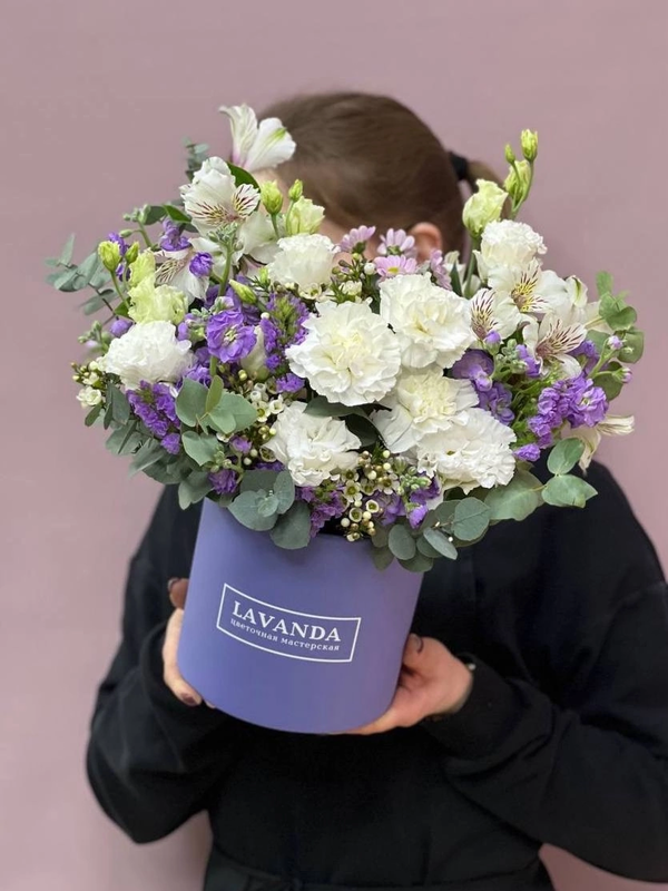 Сборная композиция в шляпной коробке , стандартный