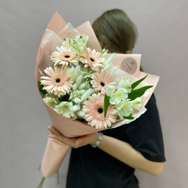 Дуо букет средний из Гербер и альстромерии