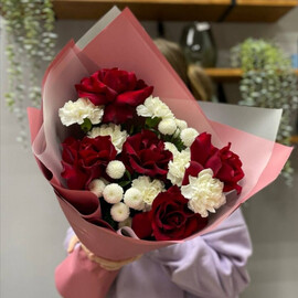 sbornij buket s frantcuzskoj rozoj