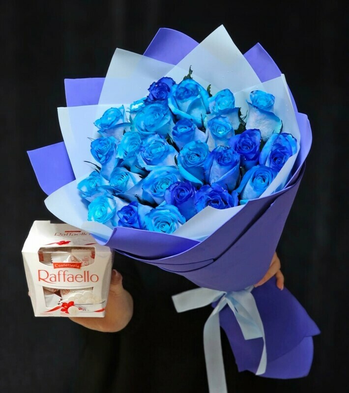 25 sinih roz + Raffaello, standart
