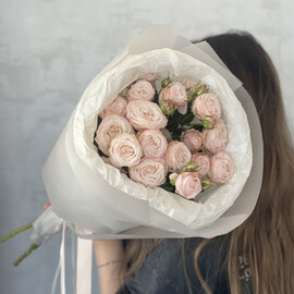 Монобукет из кустовой пионовидной розы 