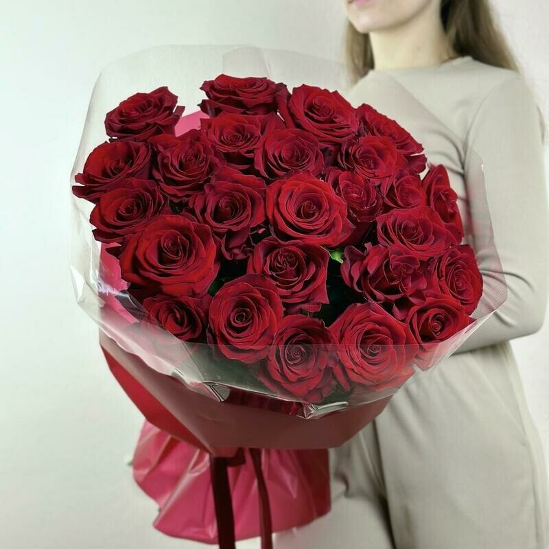 Классический букет из 15 красных роз, букет из 25 роз