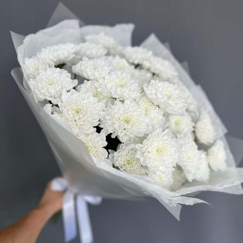 Радость в каждом лепестке, букет из 5 хризантем