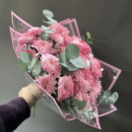 Hrizantemi s evkaliptom