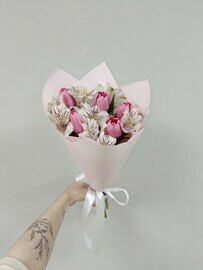 Лаконичный букет-комплимент 