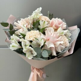 Авторский букет с розами "Воздушный"