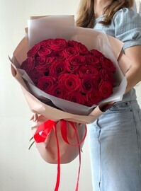 Buket krasnih roz 25 shtuk