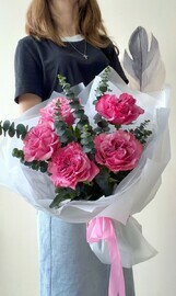 Букет пионовидных роз «Танец нежности»