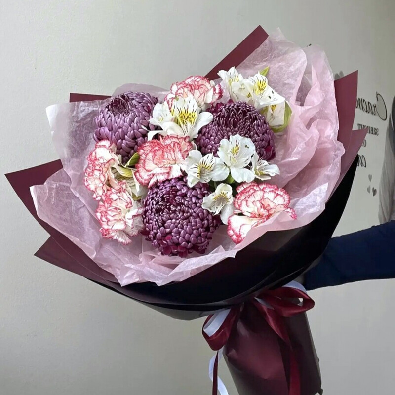 Букет «Восточная сказка» из хризантем , диантусов, альстромерии, стандартный