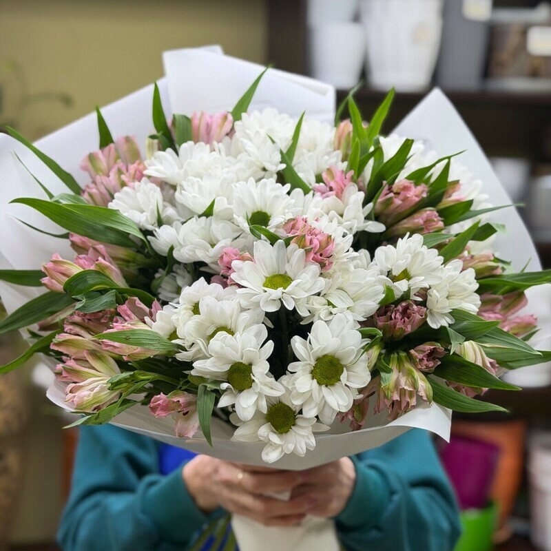 Нежный пышный букет 339, стандартный