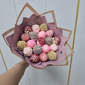 Букет 19 клубник в шоколаде арт. 34789