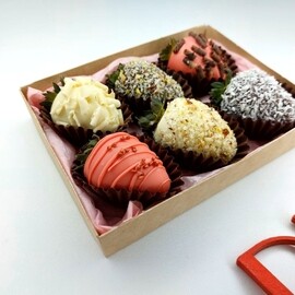 Набор 6 клубник в бельгийском шоколаде арт. 3556