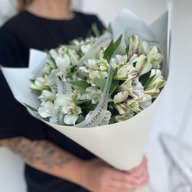 Букет из 11 белых альстромерий, букет из 11 белых альстромерий