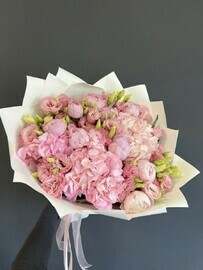 Букет -гортензия,пионы,эустома 