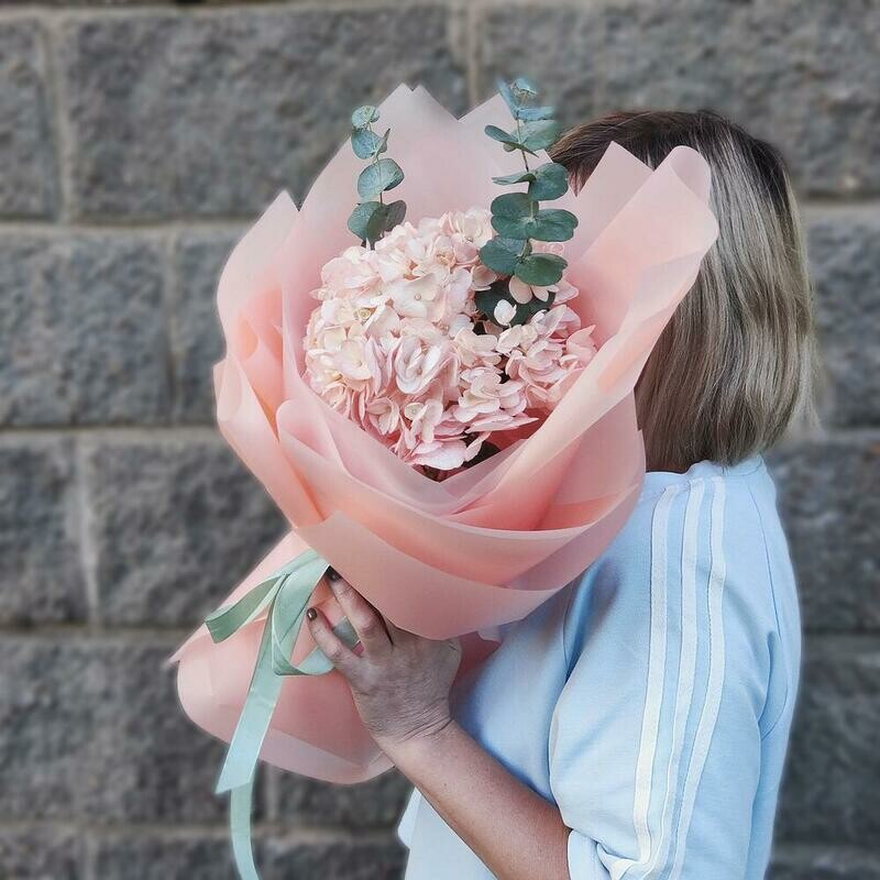 Букет из Розовой Гортензии с Эвкалиптом, стандартный