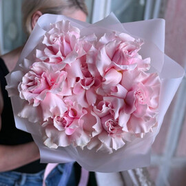 Rozovij buket frantcuzskaya roza